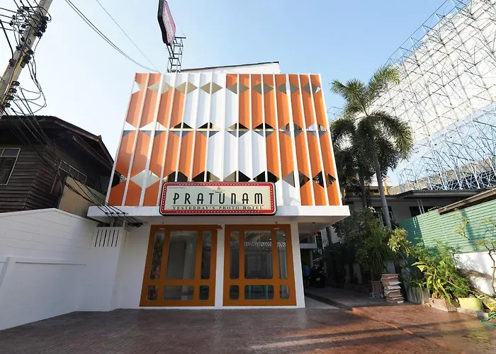 Roomquest Pratunam