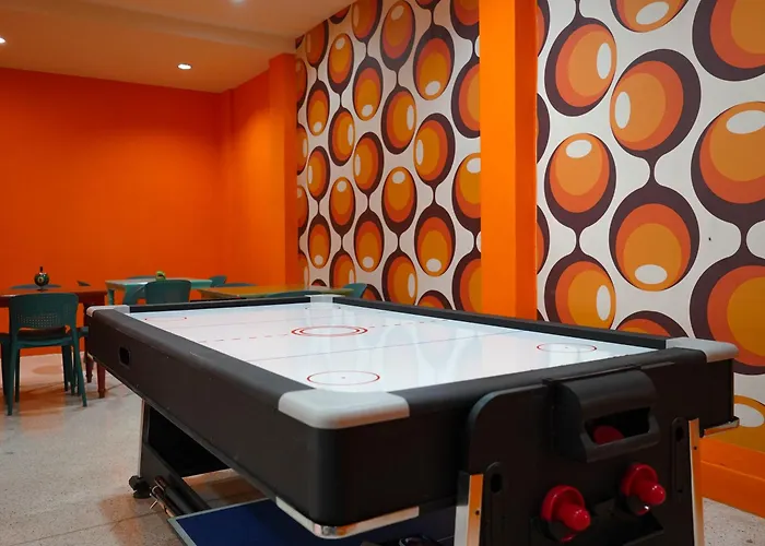 Roomquest Pratunam Hotel