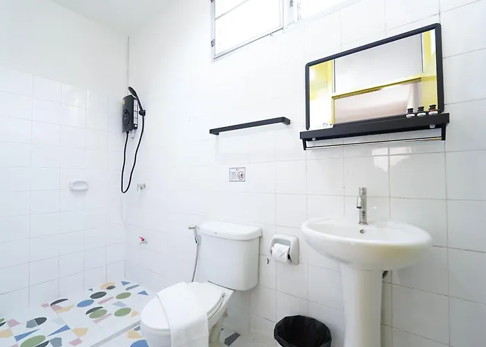 Roomquest Pratunam