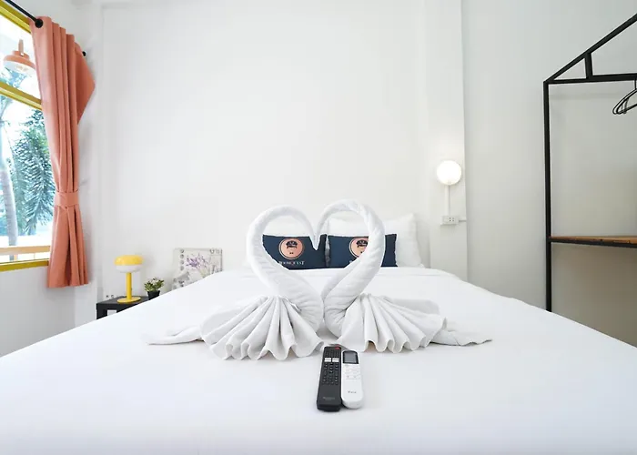 Roomquest Pratunam Bangkok