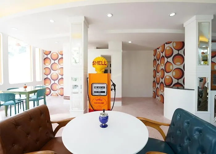 Hotel Roomquest Pratunam 4*