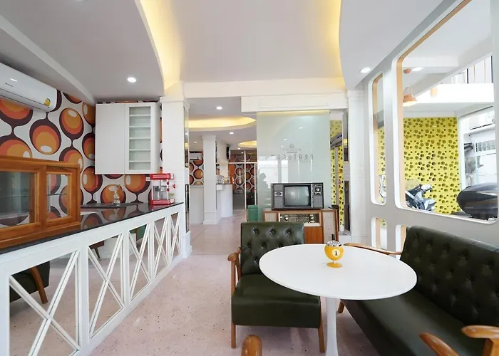 Hotel Roomquest Pratunam Bangkok
