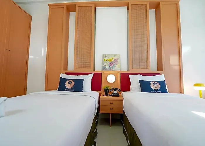 Roomquest Pratunam Hotel 4*